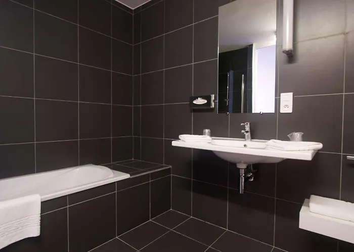 Western San Benedetto 3* Cholet